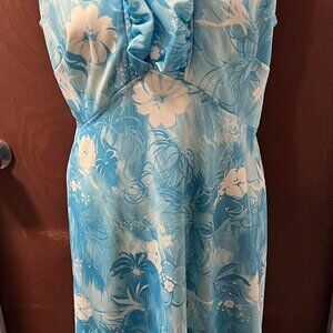 Vintage 1970’s Ruffle Necked Handmade Dress